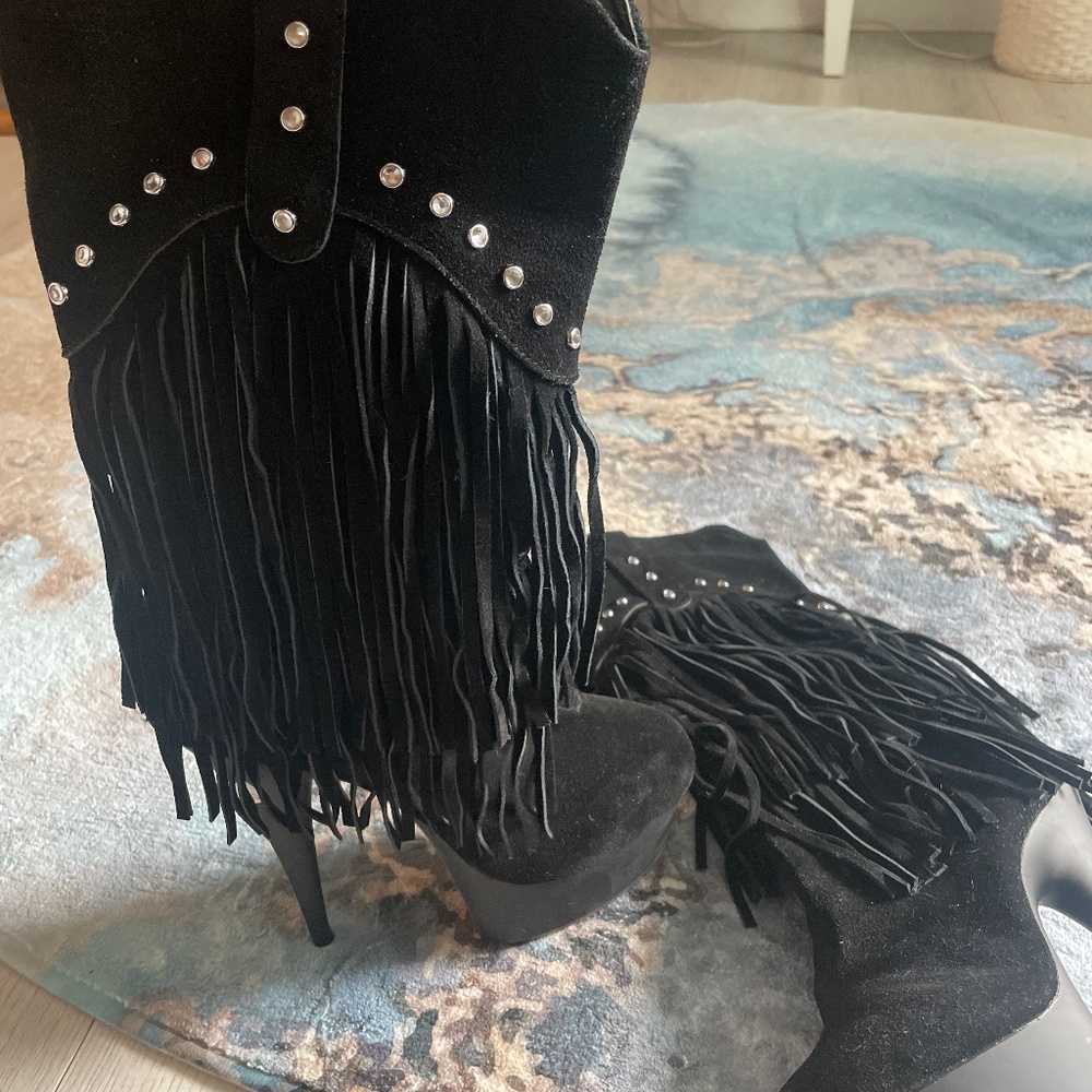 6 inch Suede boots with fringe